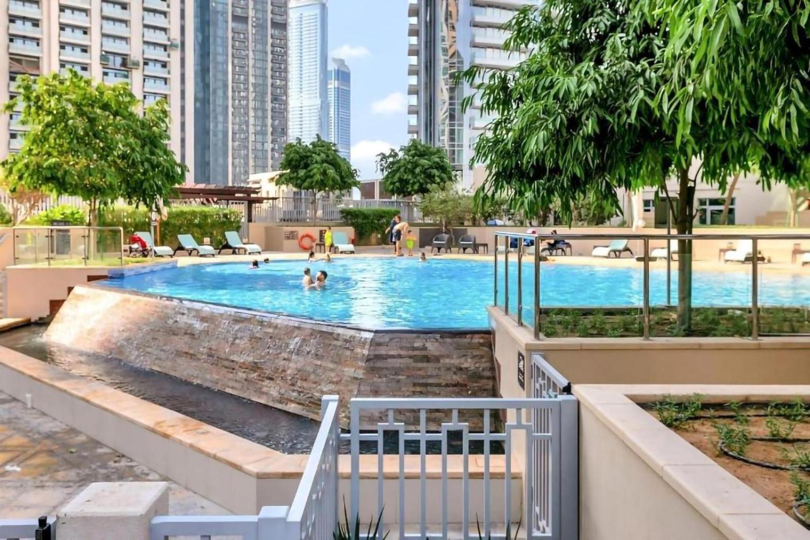 Dream Inn Apartments - Burj Residence With Fountain View Дубай Экстерьер фото